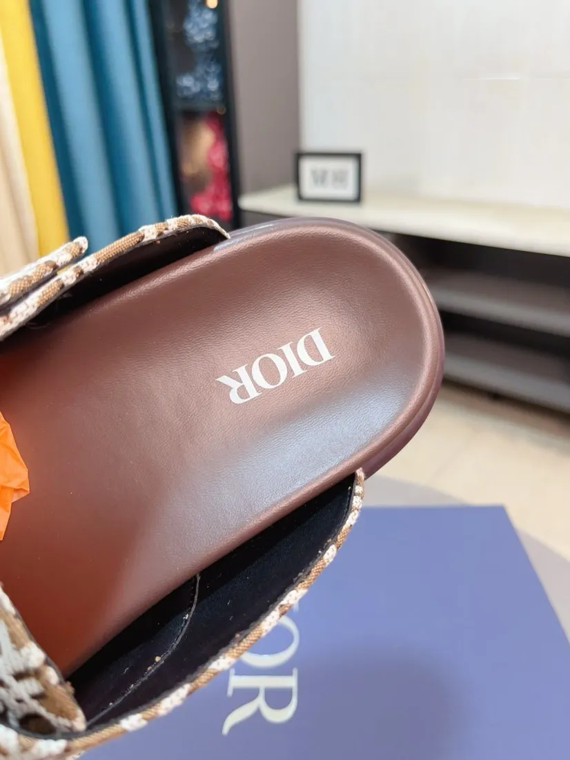 Men's shoes 💰380🌸🌸【Dior】Top purchasing agent 🇮🇹 Di Street Male God half drag counter synchronization, uppers imported from Italy with D logo fabric, high-quality complex splicing craftsmanship, soles: original soles specially provided by the original factory, exclusive event molded soles super comfortable, original factory single goods, 🔍🔍high quality, you can enter and exit the counter at will, welcome to compare, size number 38-45 (order 46)
